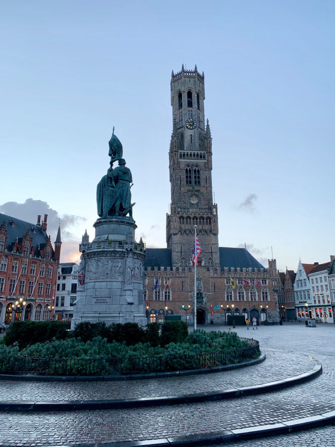Le Beffroi sur la Grand-Place de Bruges (Markt)