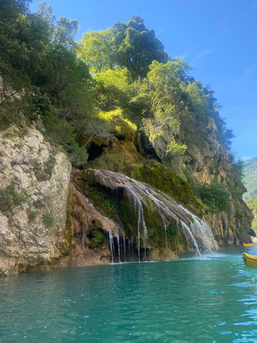Une cascade sur le parcours
