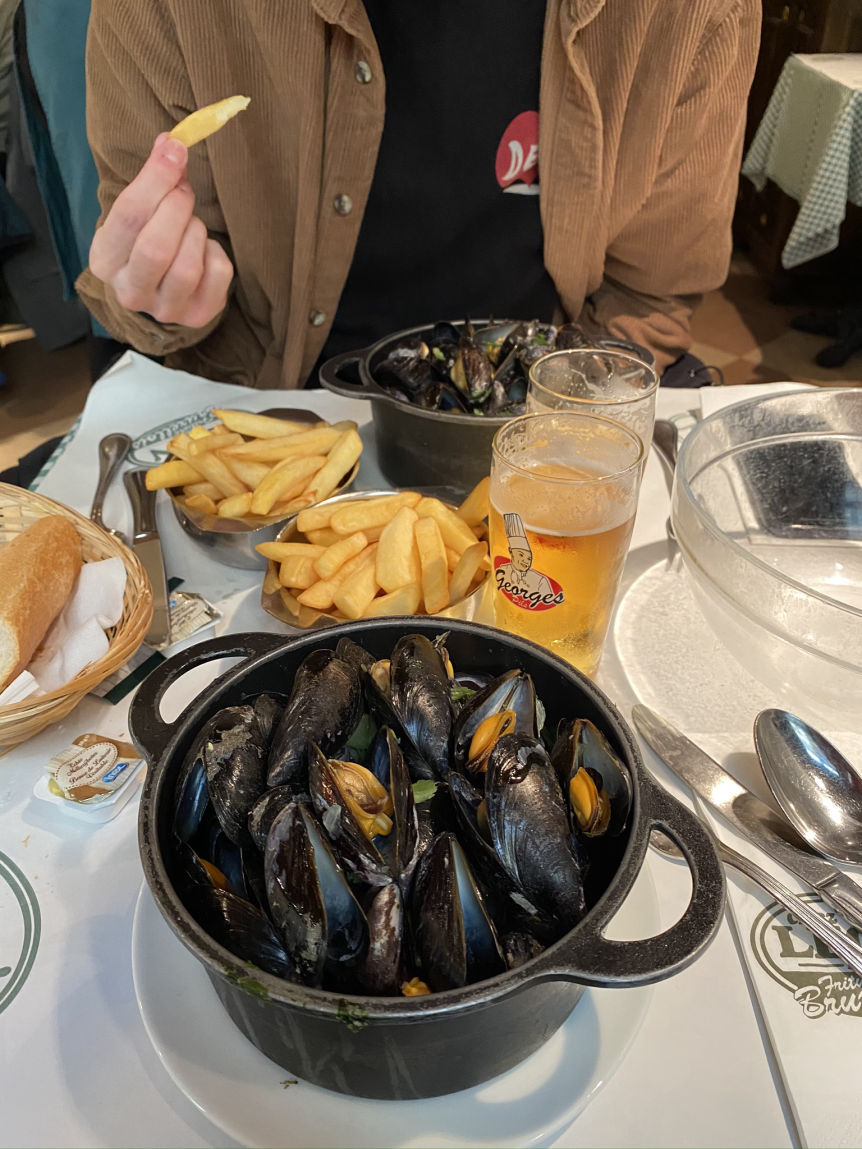 Les moules frites chez Léon à Bruxelles