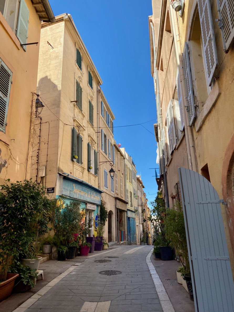Les petites rues du Panier à Marseille