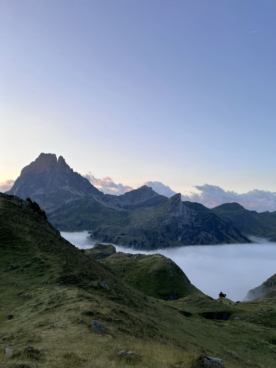 Lever de soleil sur le Pic du Midi d'Ossau