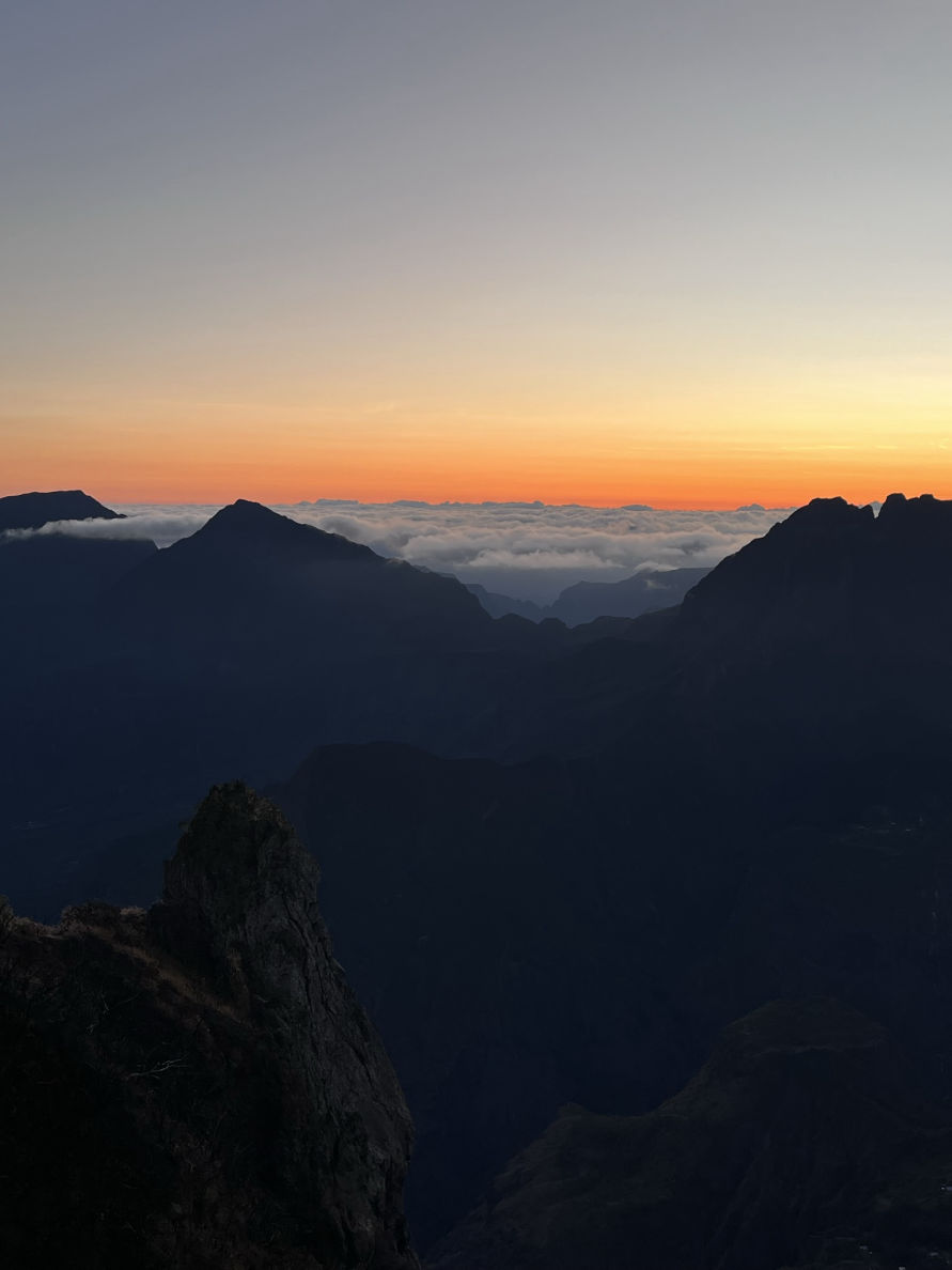 Lever de soleil au Piton Maïdo
