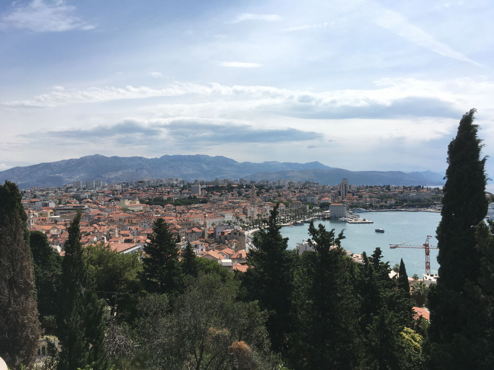 Vue sur Split depuis la colline du parc Marjan