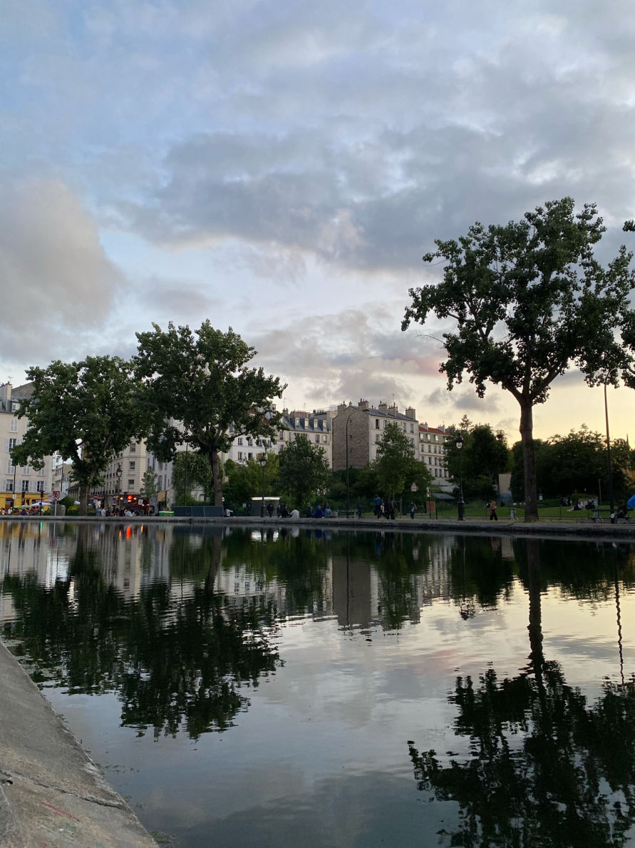 Se promener le long du Canal Saint Martin