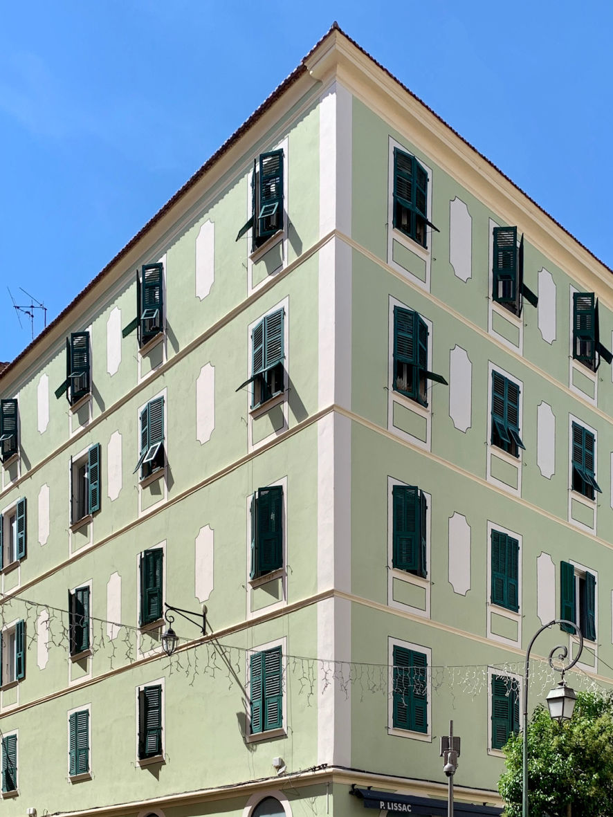 Les petites rues colorées d'Ajaccio
