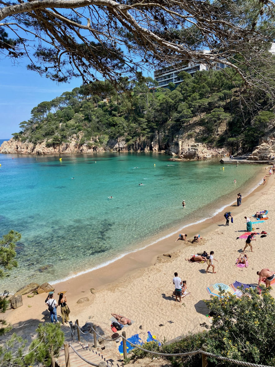 La magnifique crique d'Aigua Blava à Begur
