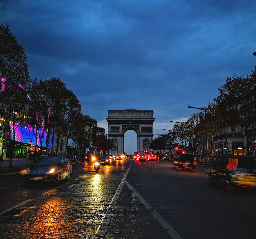 Les Champs Elysées