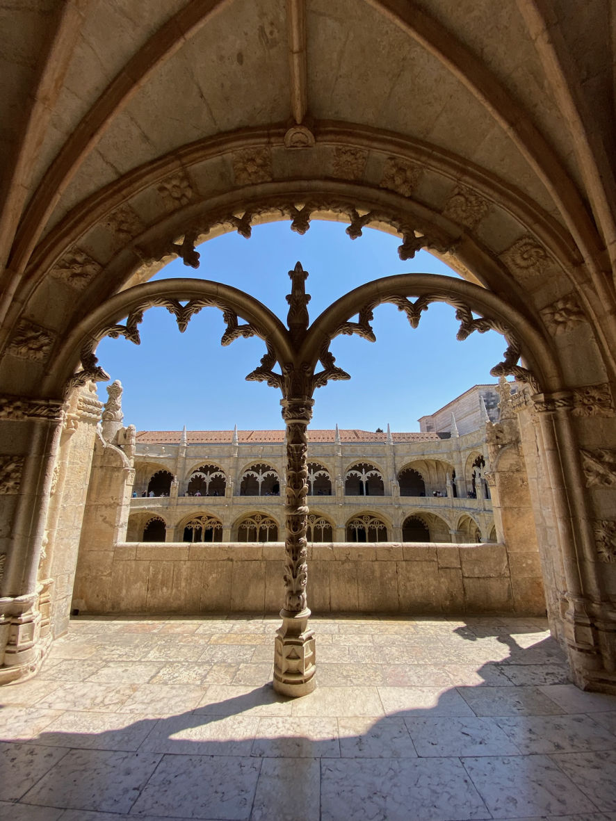 Le cloître du Monastère des Hiéronymites