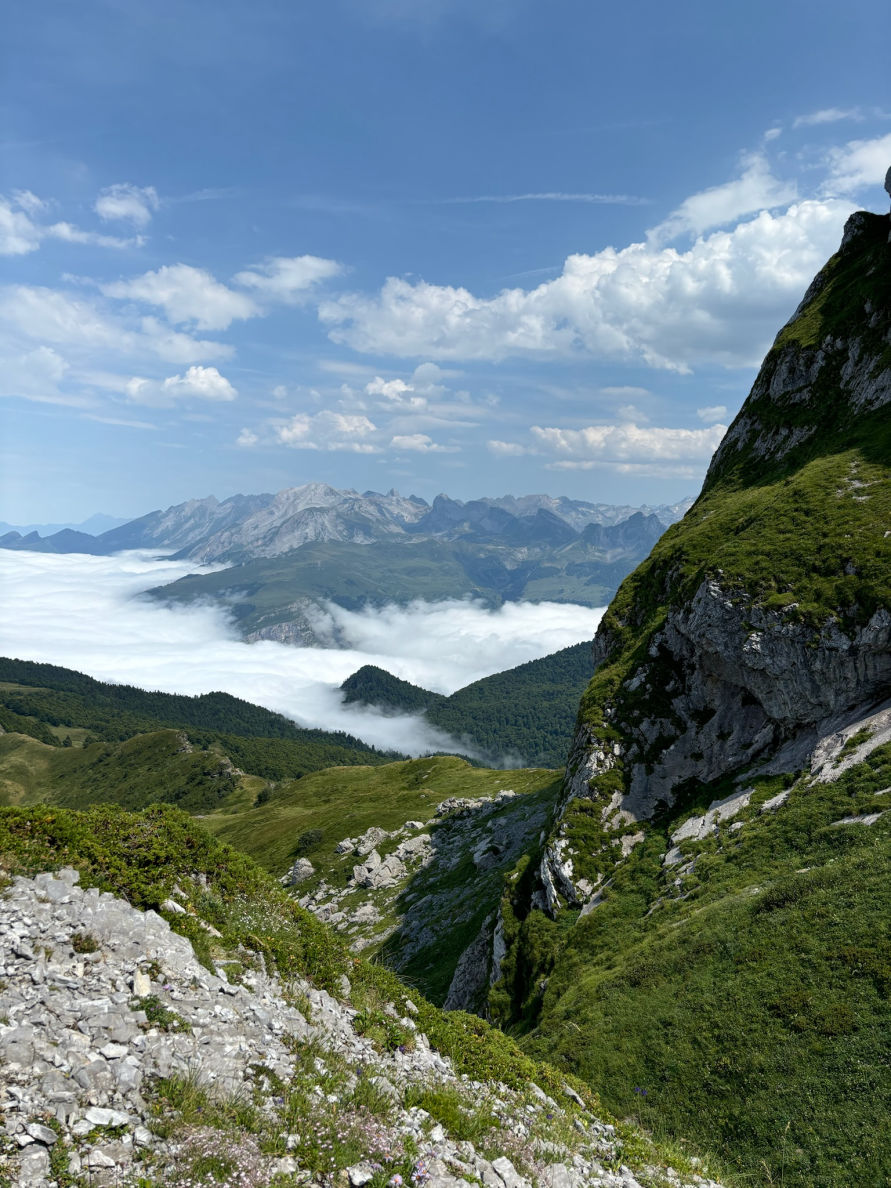 Les premiers points de vue de la randonnée
