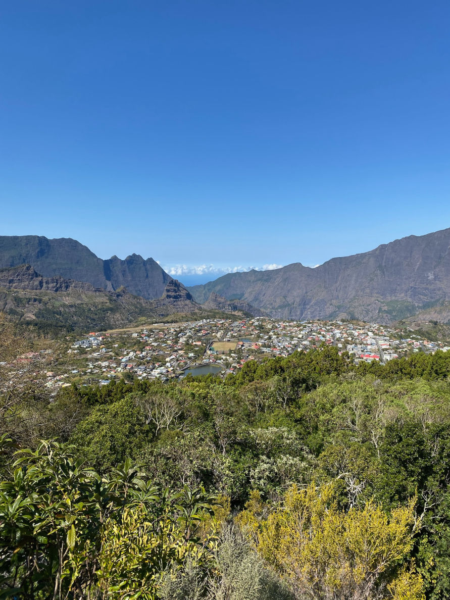 La vue sur le cirque de Cilaos depuis la Roche Merveilleuse