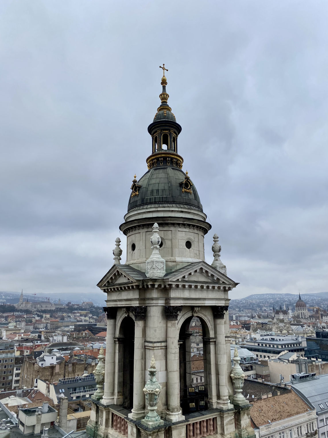 La vue depuis la coupole de la Basilique Saint-Étienne de Pest