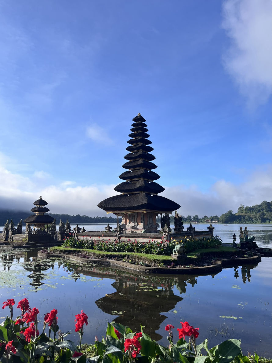 Le temple Ulun Danu Bratan à Munduk dans le nord de Bali