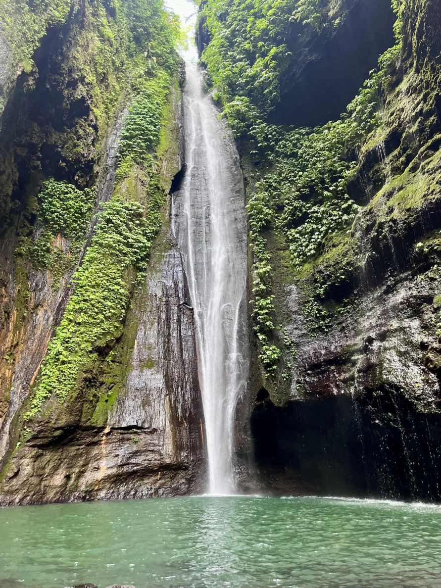 Hidden waterfall à Bali