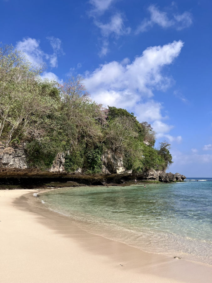 La plage de Padang Padang dans le sud de Bali