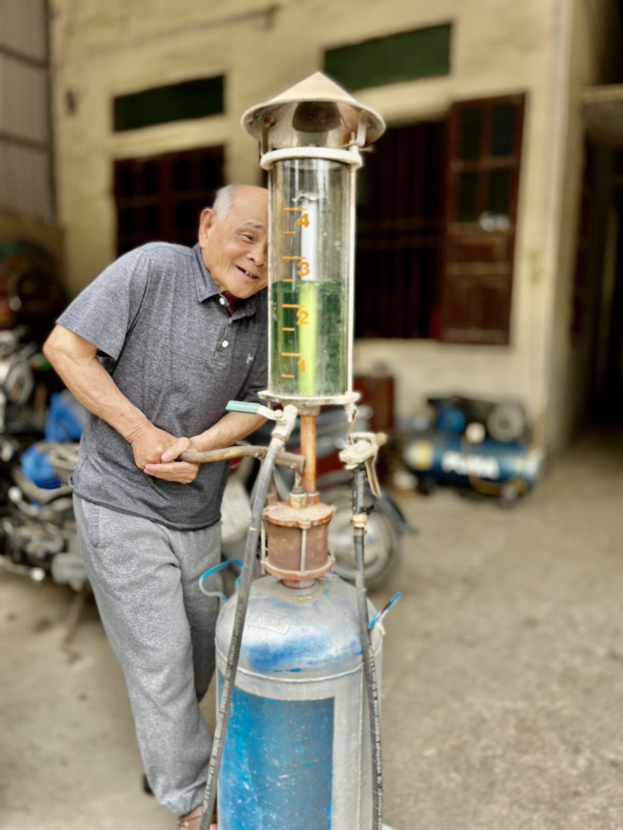 Faire le plein d'essence au Vietnam