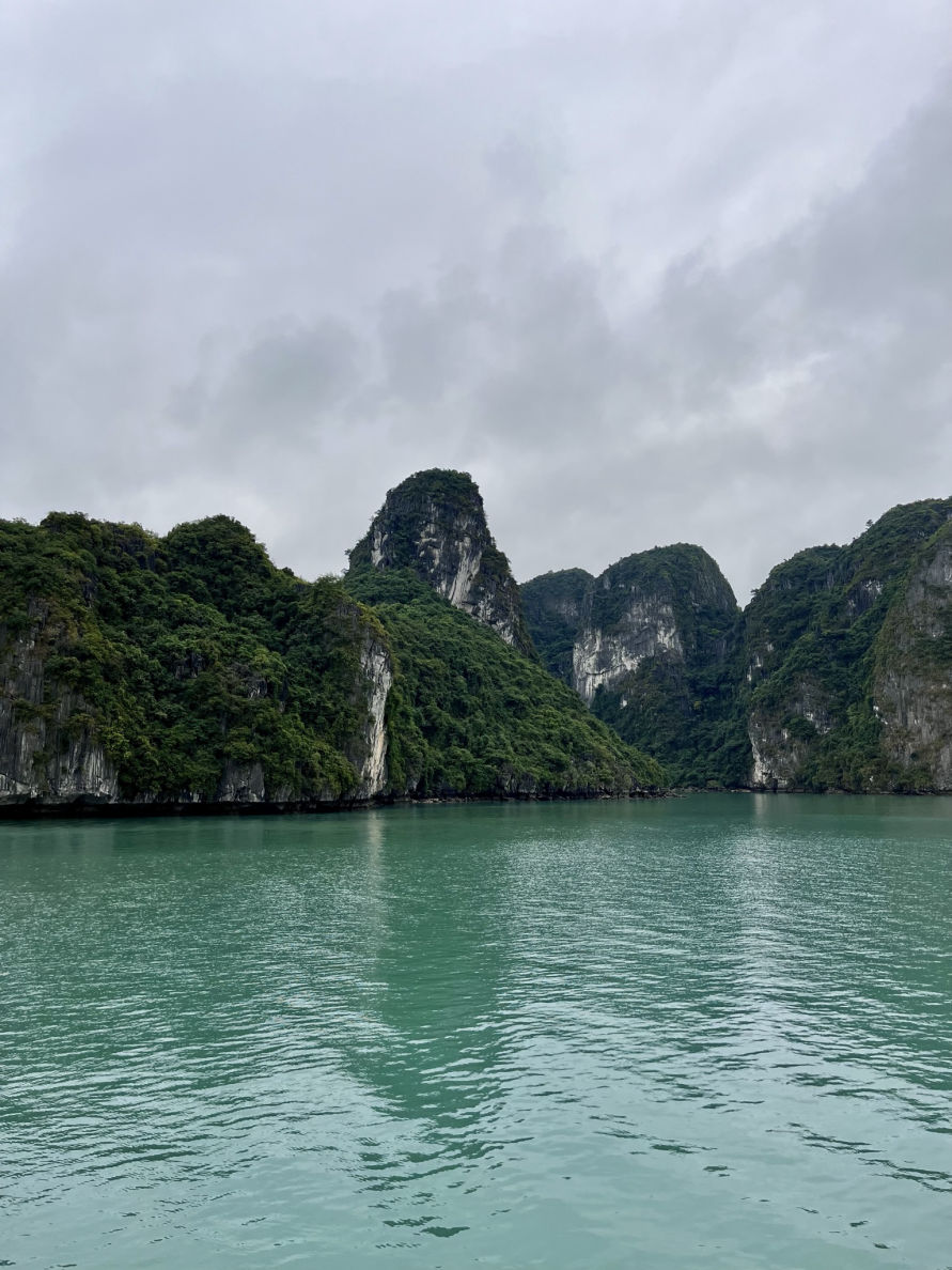 Réveil dans la baie d'Halong