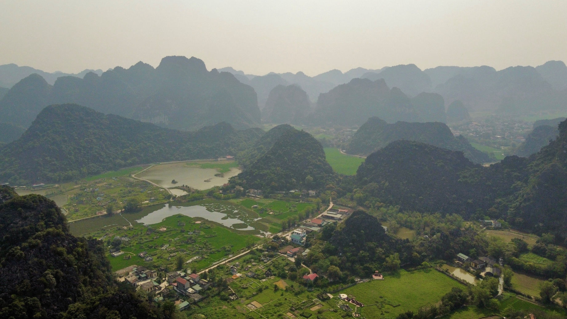 Les incroyables paysages de Ninh Binh
