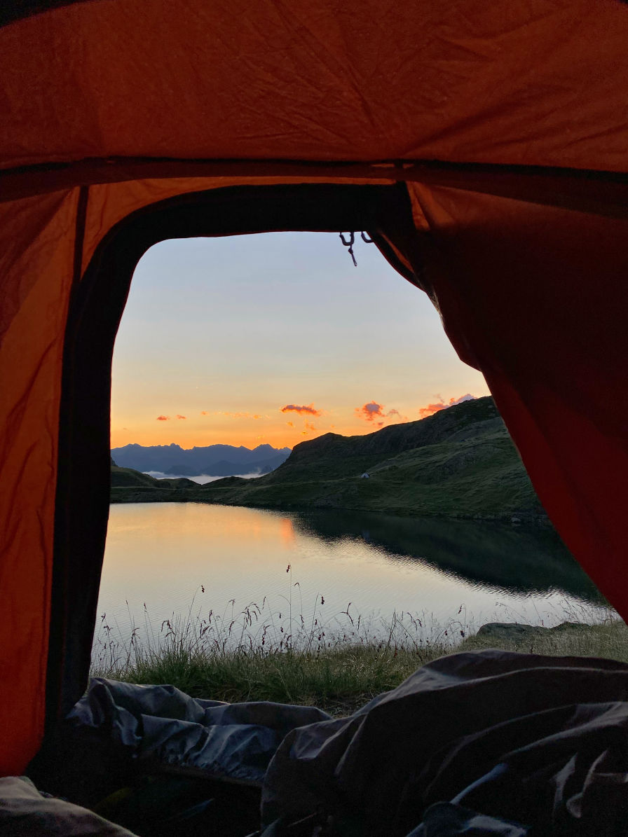 Réveil dans la tente au lac Gentau